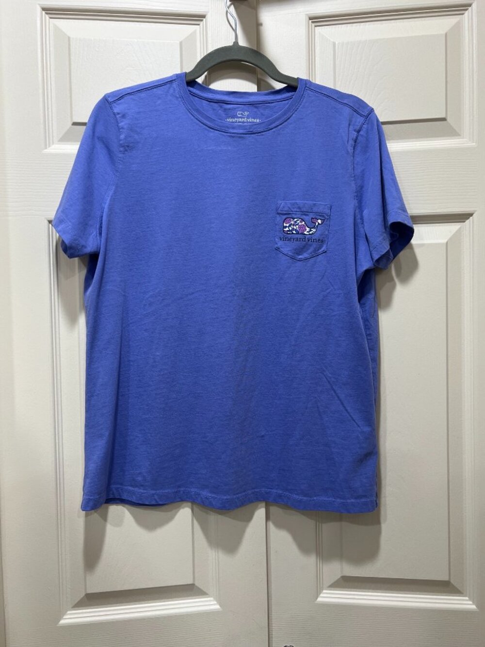 Women's Vineyard Vines Blue Hydrangea Whale Pocket T-Shirt 100% Cotton